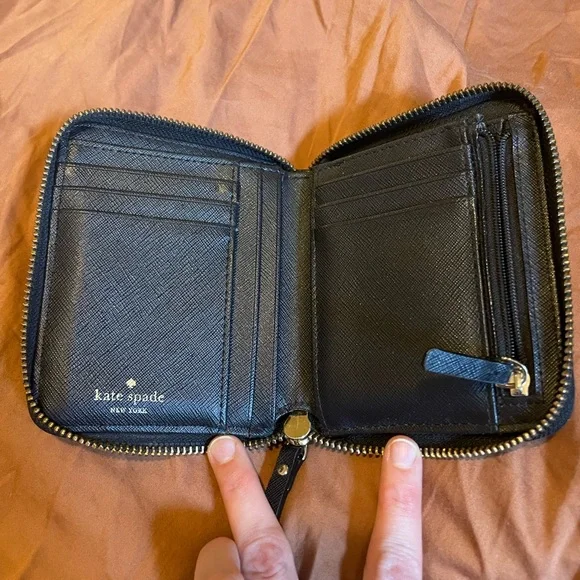 Kate Spade Spencer Zip Wallet - Picture 4 of 7